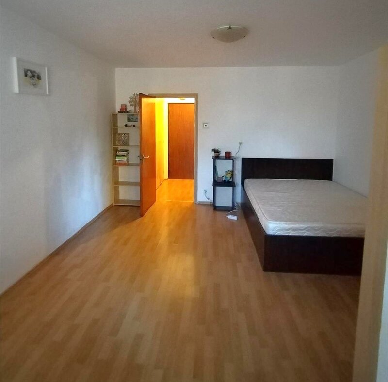 Berceni, Turnu Magurele, Grand Arena, stradal