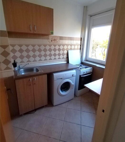 Berceni, Turnu Magurele, Grand Arena, stradal